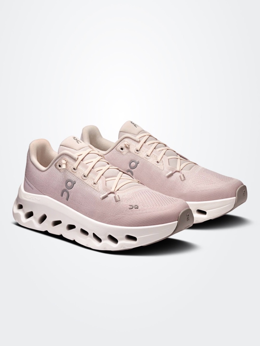 On Cloudtilt Sneaker in Pearl/Fade sizes 7, 7.5, 8, 8.5, 9, 11 New in Box